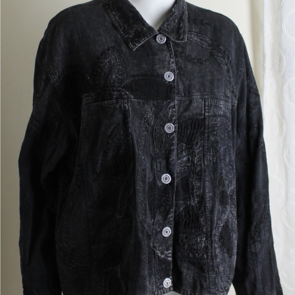 Chico's light weight Black Jean Jacket embroidered details size 3
